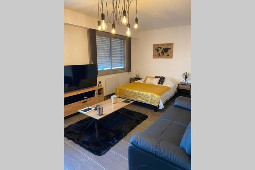ניורט Le 12 Du Temple - Plein Coeur Centre Ville, Residence Privee, 5Mn Gare Sncf, Wifi Et Netflix מראה חיצוני תמונה